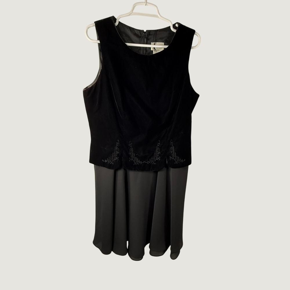 Vintage K Studio Black Velvet Chiffon Sleeveless Dress Embroidered Size 14 USA